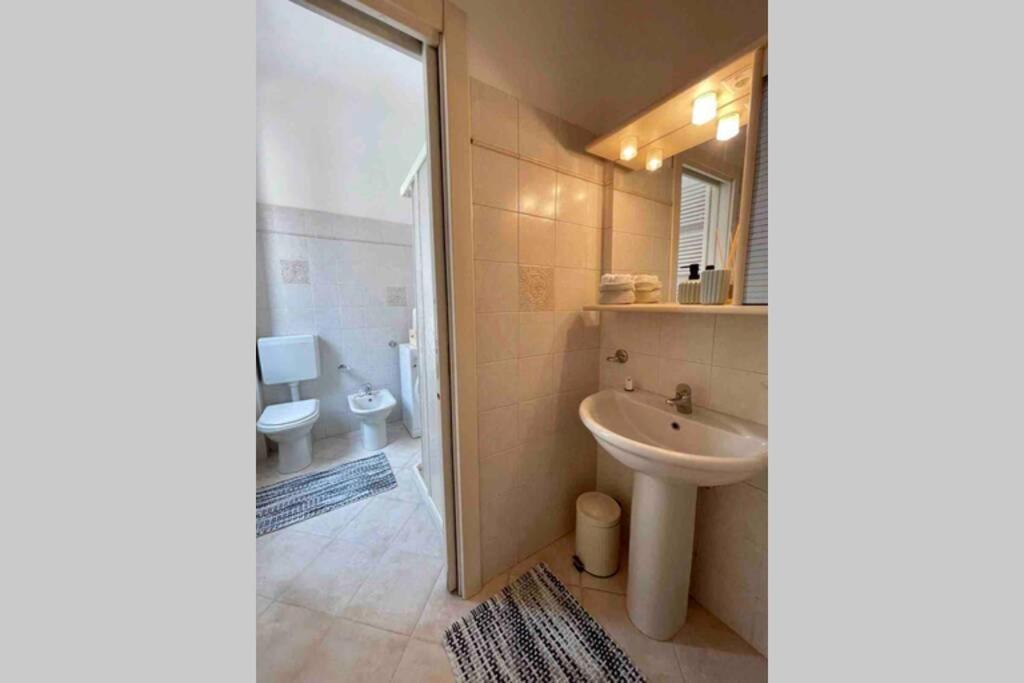 Unconventional Apartment: Centro Storico Con Bici Mantova Eksteriør billede